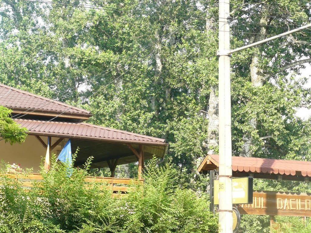 Hanul Dacilor Iasi Exterior foto